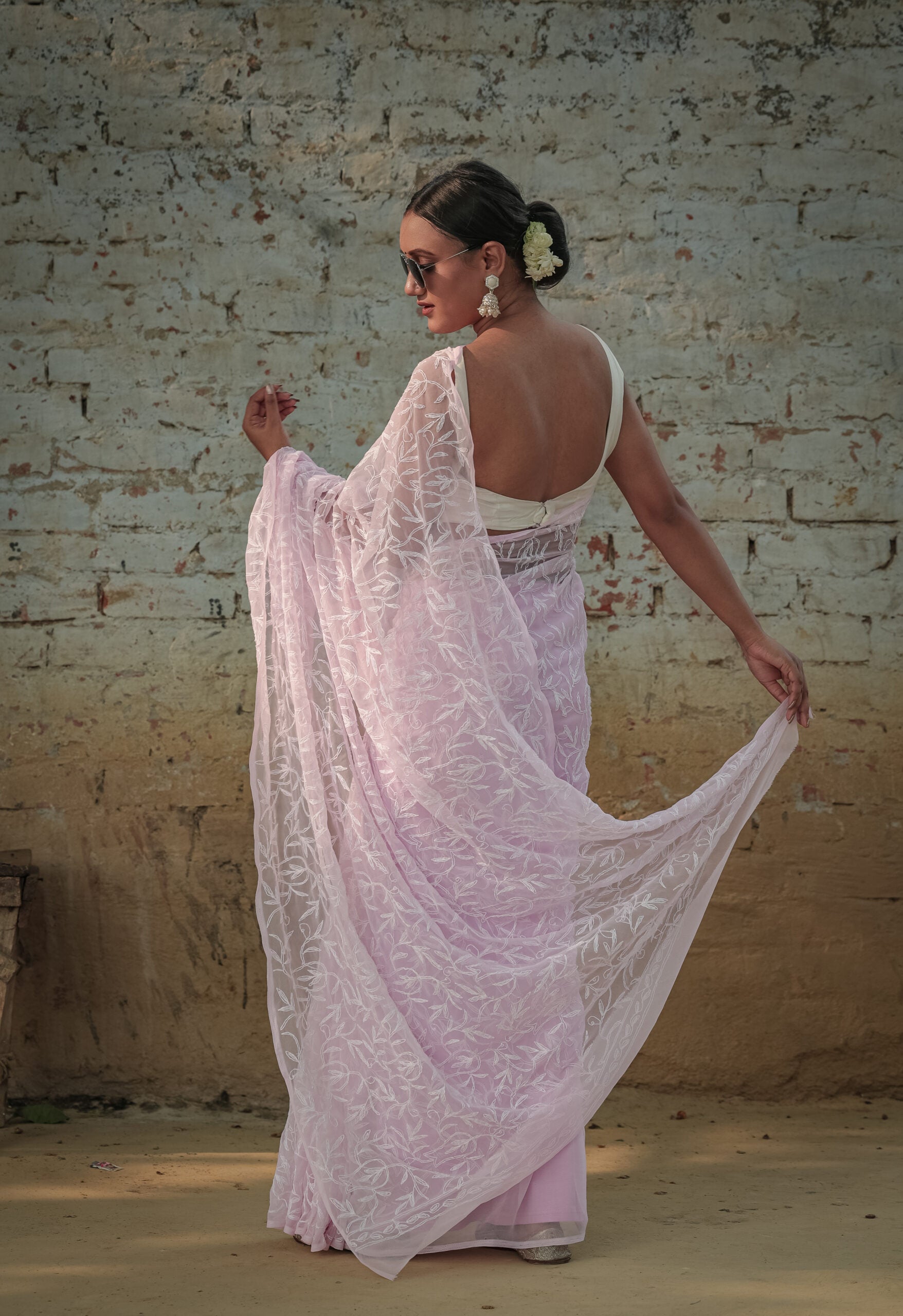 Urviya Chikankari Viscose Georgette Saree with Tepchi Work Pink