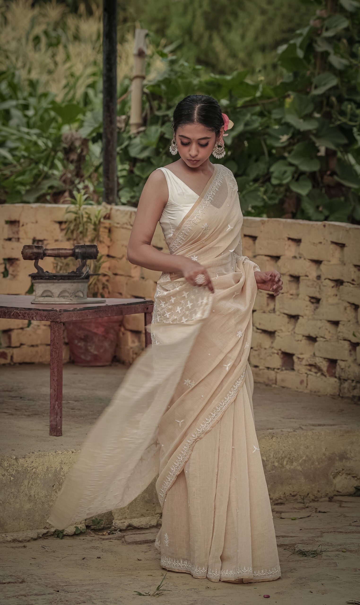 Urviya Chikankari Saree Pure Tissue - Cutdana Work