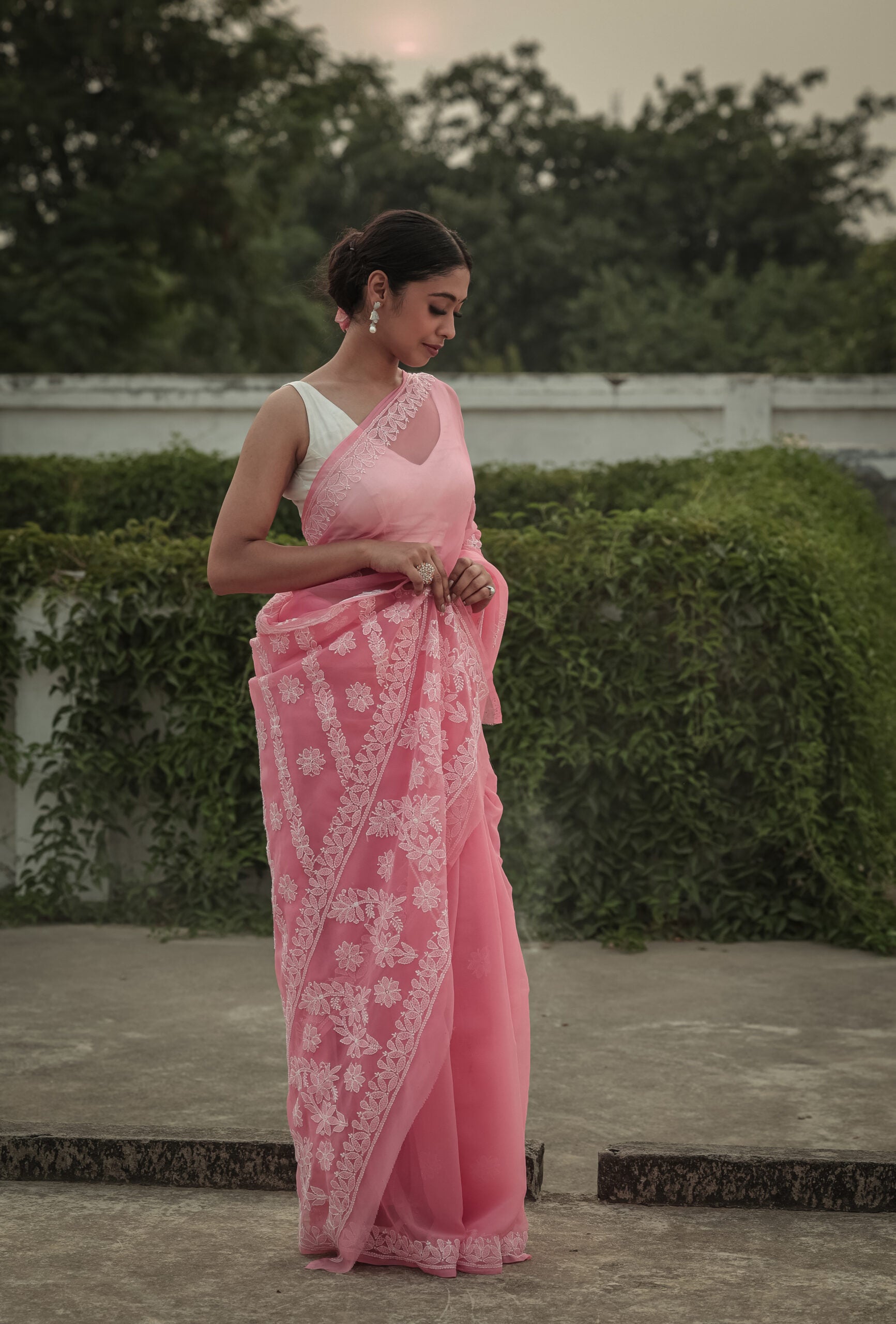 Urviya Chikankari Viscose Georgette Saree with Palla Booti Pink