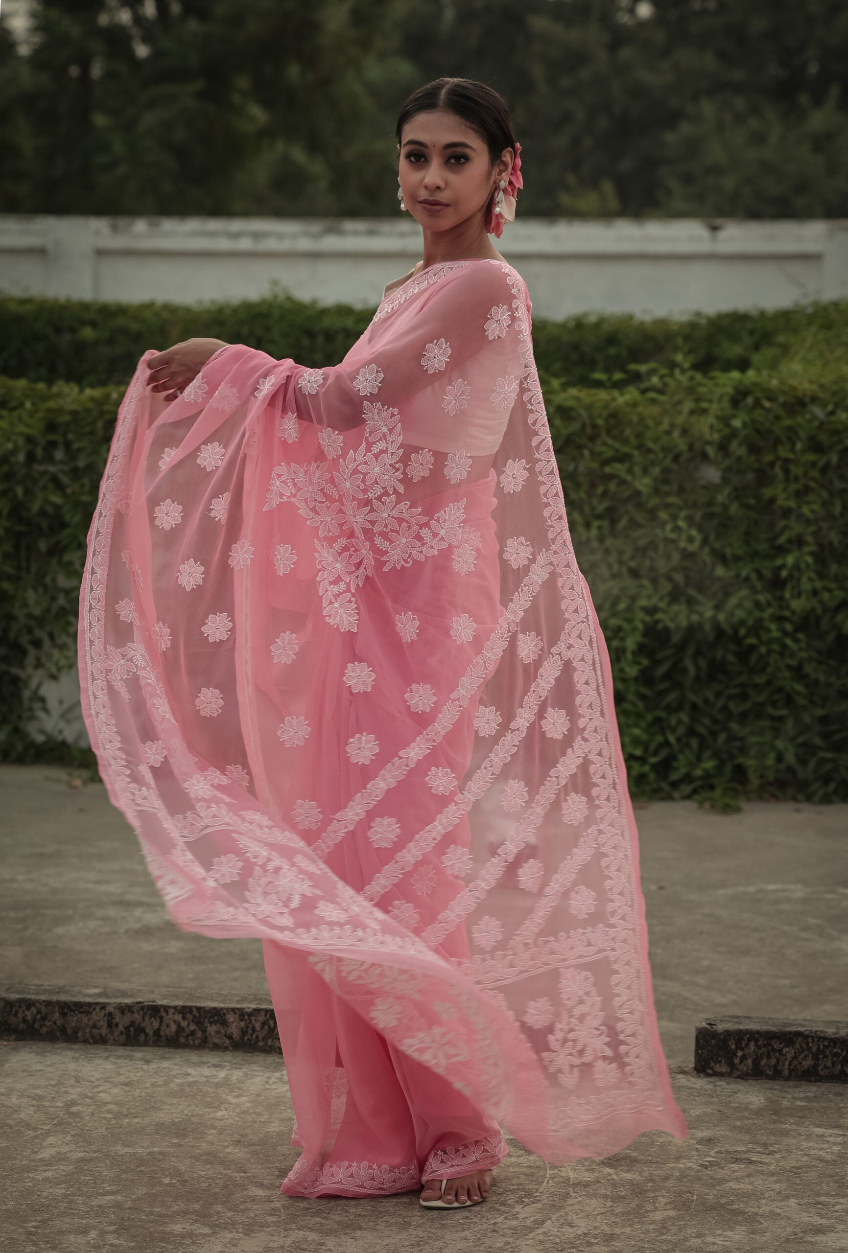 Urviya Chikankari Viscose Georgette Saree with Palla Booti Pink