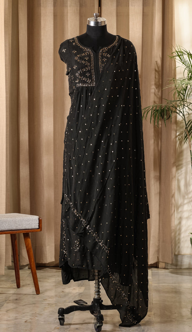 Urviya Semi Stiched Chikankari Muslin Gown with Mukaish Work