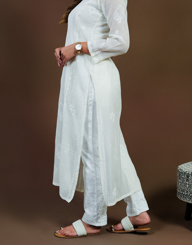 Urviya Chikankari Mul Chanderi Long Kurti – Straight Cut with Jaali Boota White
