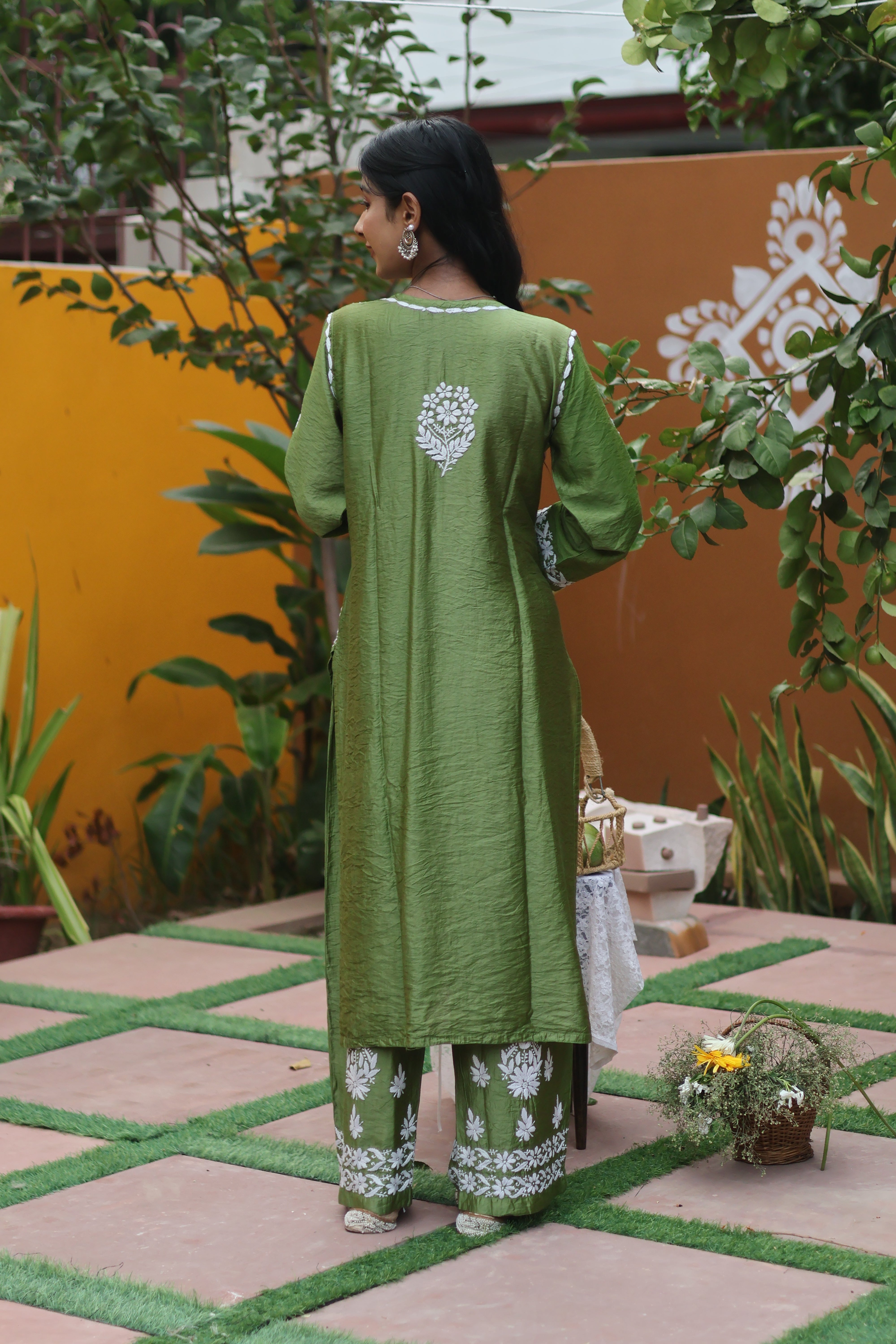 Green Chanderi White Thread Ghaaspatti 2 Piece Set